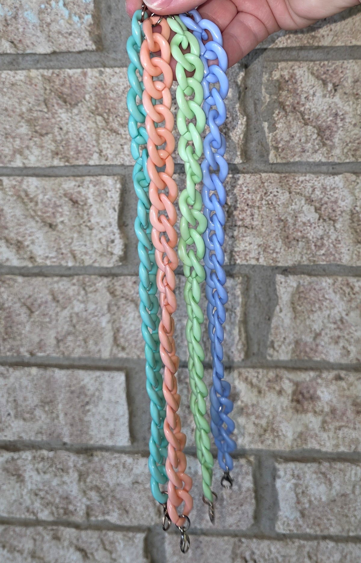 Chain link hat chain